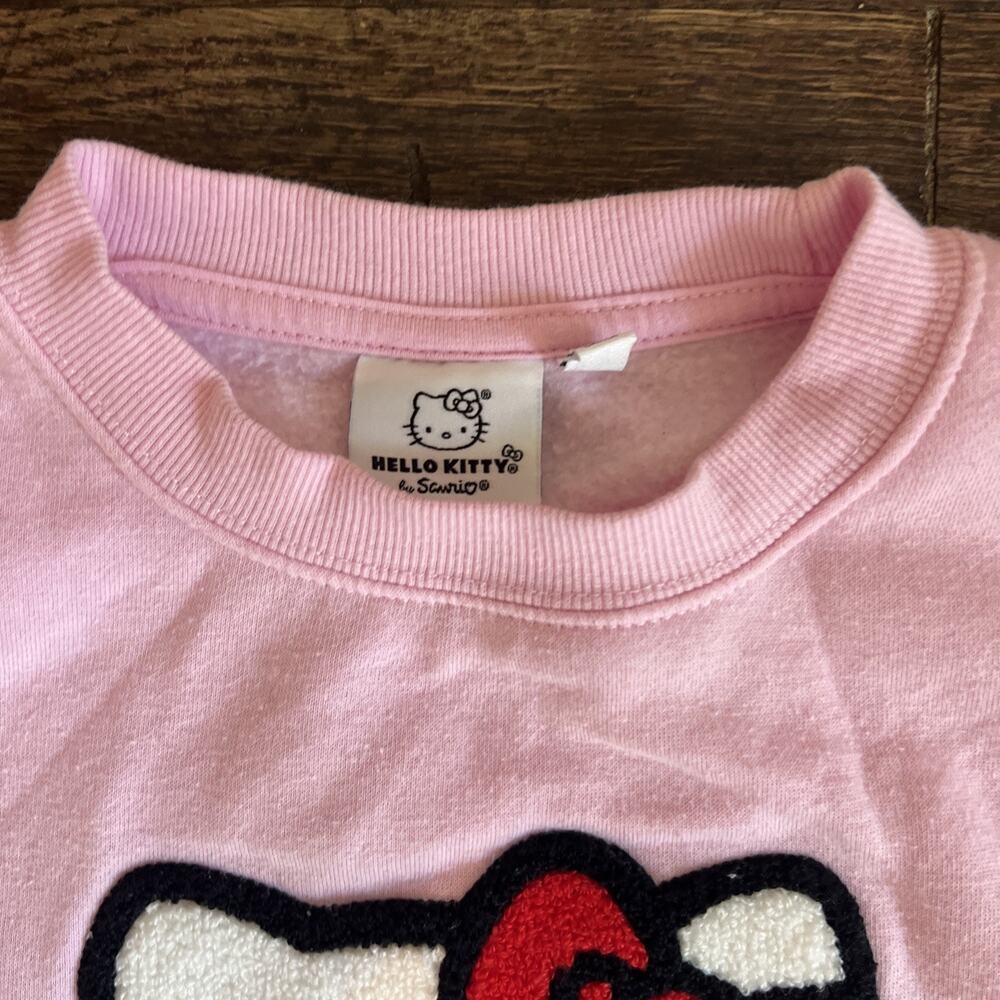 Hello Kitty Sanrio Pink Sweatshirt Oversized Fit Crew Neck Women Size Small - Picture 4 of 9